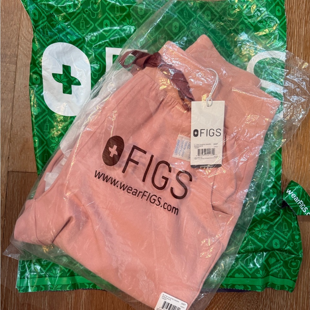 FIGS High Waisted Zamora Jogger Scrub Pant